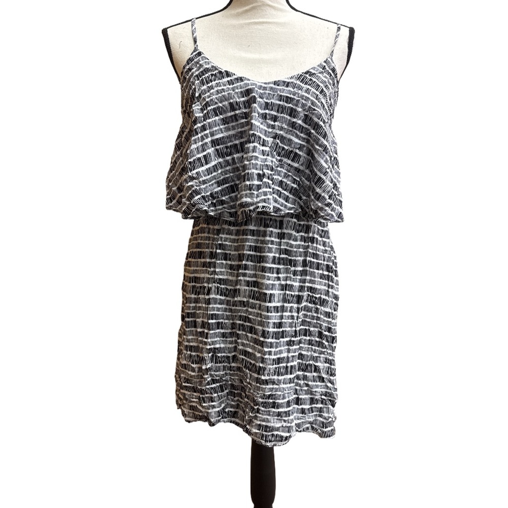 Old Navy Black and White Patterned Dress Size Medium